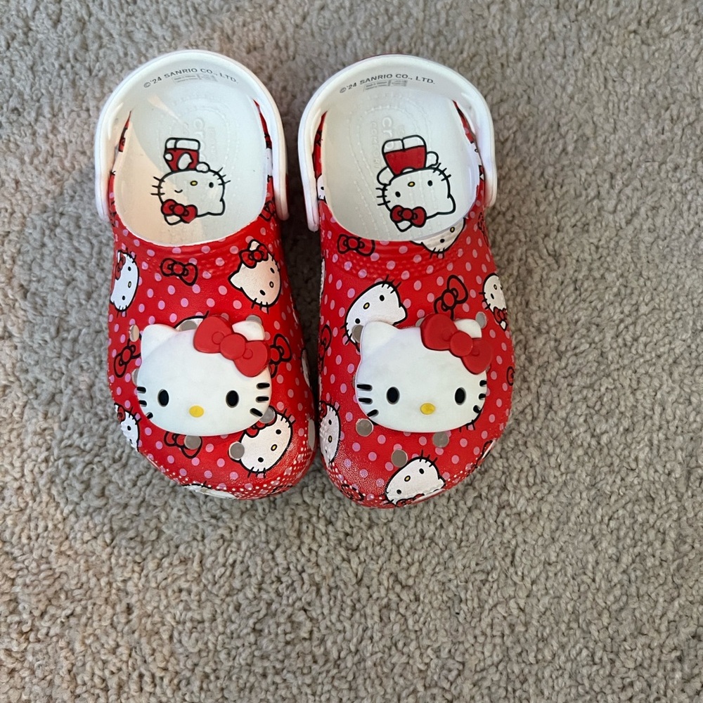 Sanrio Hello Kitty Kids Slippers - Red and White - Picture 12 of 12